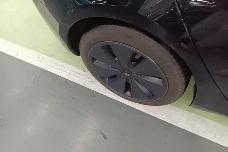 Used Tesla Model 3 2023 Rear-Wheel-Drive Version Right Rear Wheel Hub