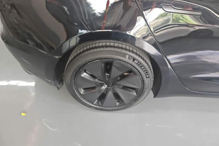 Used Tesla Model 3 2023 Rear-Wheel-Drive Version Right Rear Wheel Hub