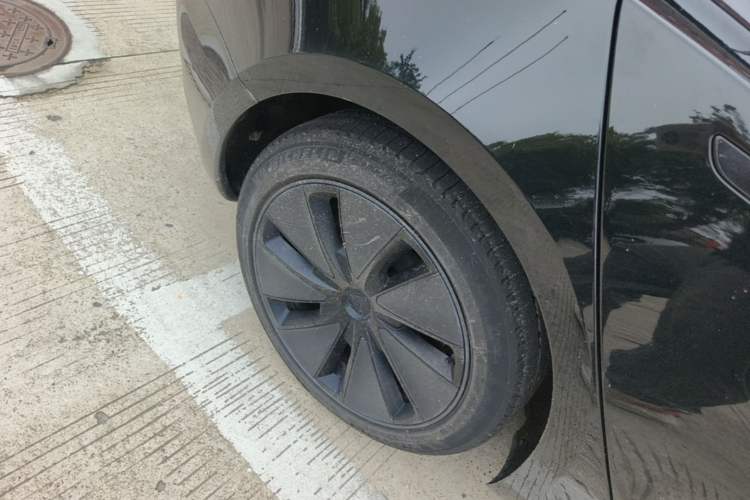 Used Tesla Model 3 2023 Rear-Wheel-Drive Version Right Rear Wheel Hub