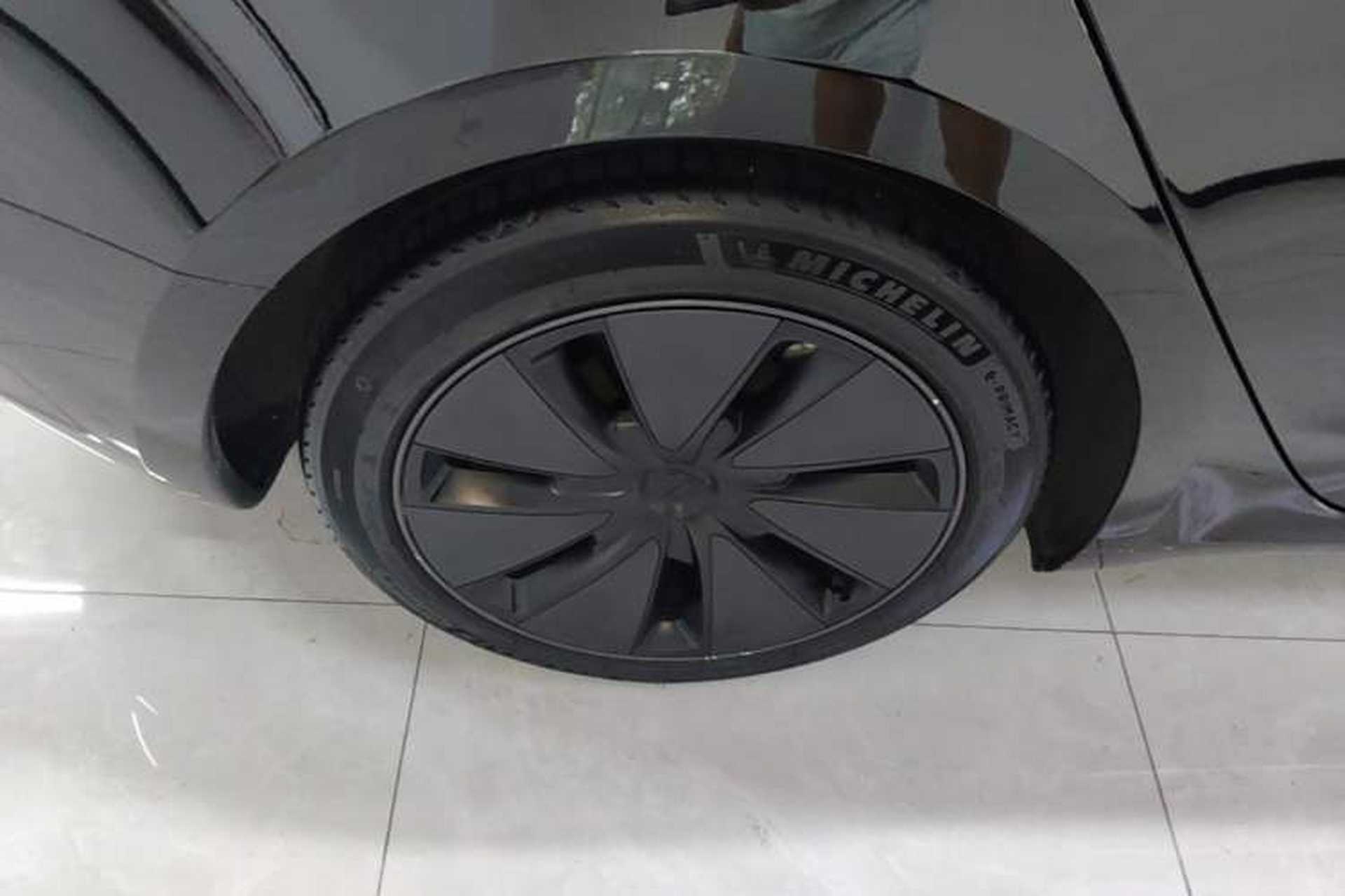 Used Tesla Model 3 2023 Long-Range All-Wheel-Drive Version Right Rear Wheel Hub