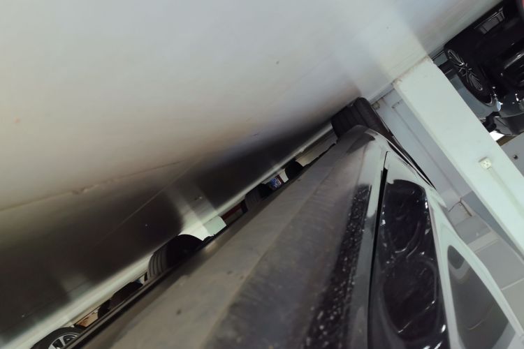 Used Tesla Model 3 2023 Rear-Wheel-Drive Version Right Side Sill