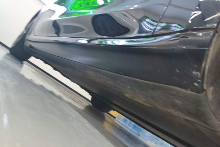 Used Tesla Model 3 2023 Rear-Wheel-Drive Version Right Side Sill