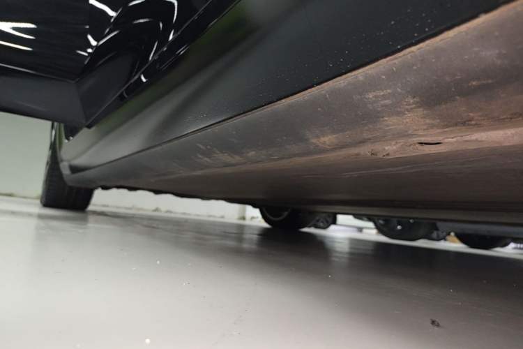 Used Tesla Model 3 2023 Rear-Wheel-Drive Version Right Side Sill