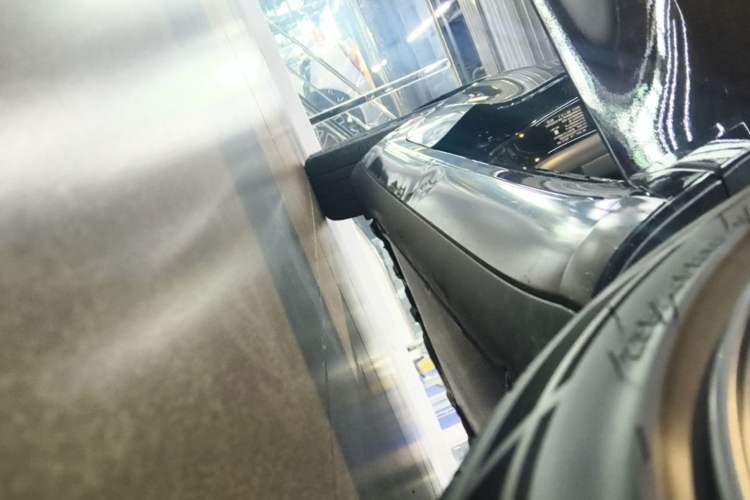 Used Tesla Model 3 2023 Rear-Wheel-Drive Version Right Side Sill