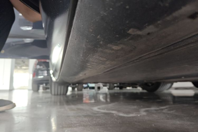 Used Tesla Model 3 2023 Rear-Wheel-Drive Version Right Side Sill