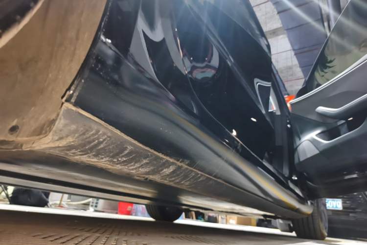 Used Tesla Model 3 2023 Rear-Wheel-Drive Version Right Side Sill
