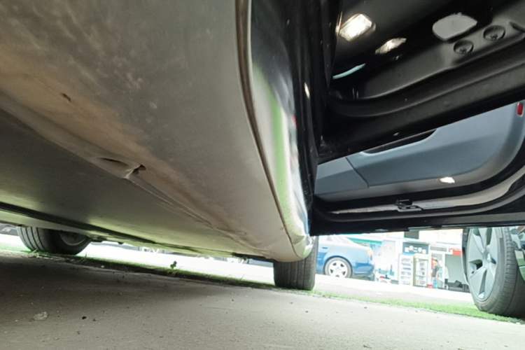 Used Tesla Model 3 2023 Rear-Wheel-Drive Version Right Side Sill