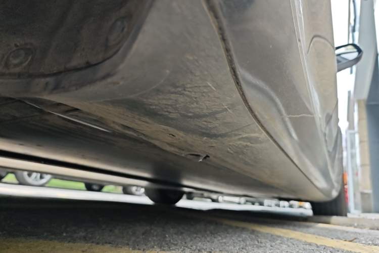Used Tesla Model 3 2023 Rear-Wheel-Drive Version Right Side Sill