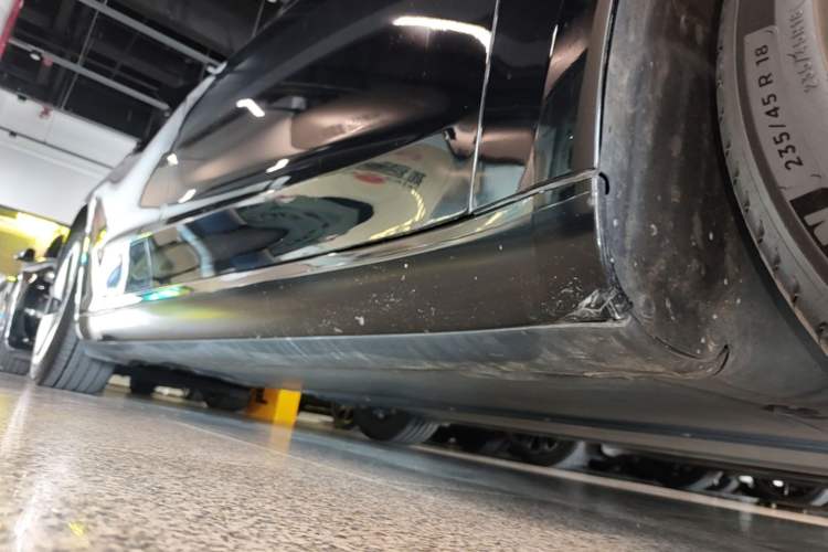 Used Tesla Model 3 2023 Rear-Wheel-Drive Version Right Side Sill