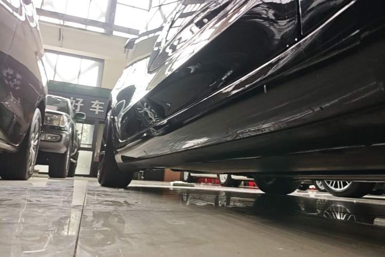 Used Tesla Model 3 2023 Rear-Wheel-Drive Version Right Side Sill
