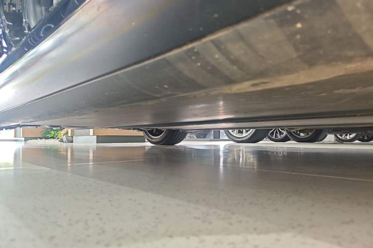 Used Tesla Model 3 2023 Rear-Wheel-Drive Version Right Side Sill