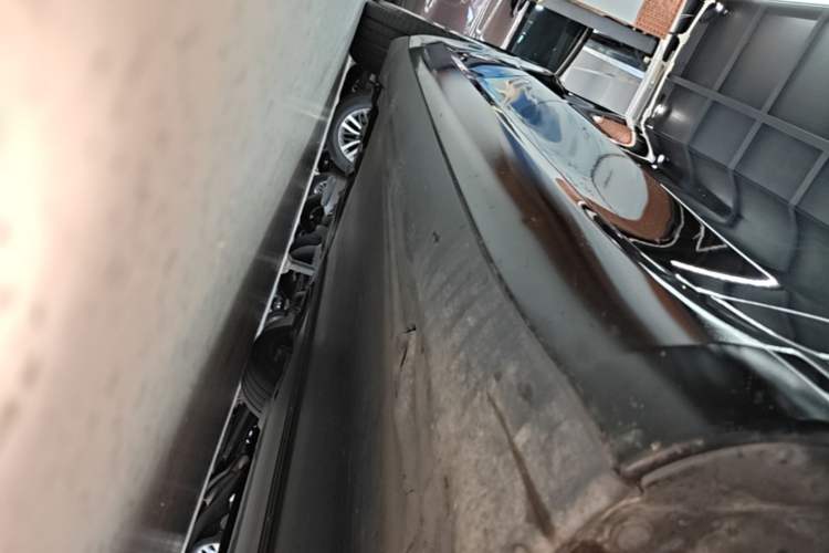 Used Tesla Model 3 2023 Rear-Wheel-Drive Version Right Side Sill