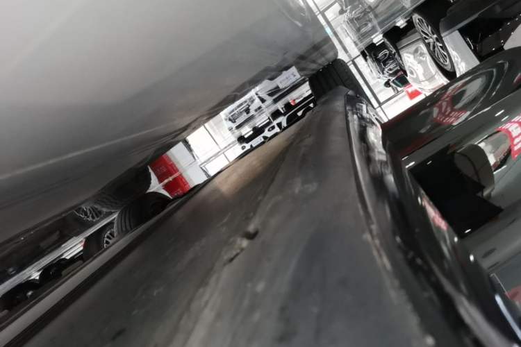 Used Tesla Model 3 2023 Rear-Wheel-Drive Version Right Side Sill