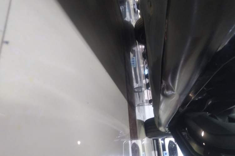 Used Tesla Model 3 2023 Rear-Wheel-Drive Version Right Side Sill