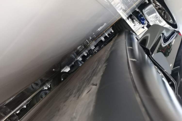 Used Tesla Model 3 2023 Rear-Wheel-Drive Version Right Side Sill