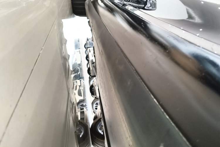 Used Tesla Model 3 2023 Rear-Wheel-Drive Version Right Side Sill