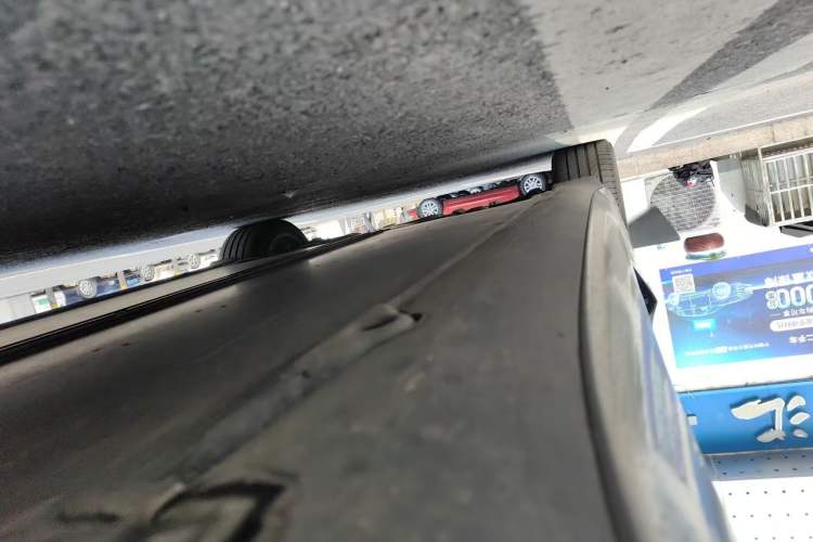 Used Tesla Model 3 2023 Rear-Wheel-Drive Version Right Side Sill