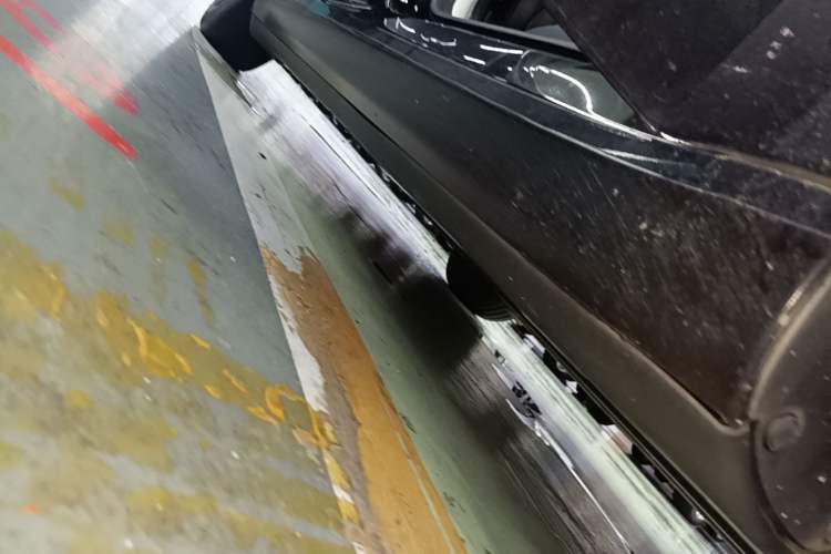 Used Tesla Model 3 2023 Rear-Wheel-Drive Version Right Side Sill