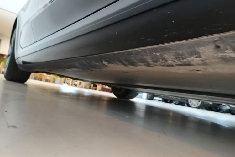 Used Tesla Model 3 2023 Rear-Wheel-Drive Version Right Side Sill