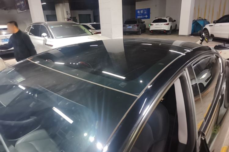 Used Tesla Model 3 2023 Rear-Wheel-Drive Version Roof