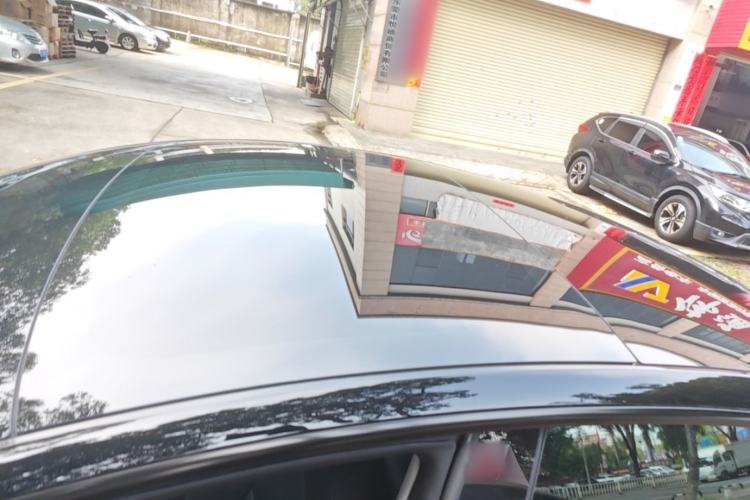 Used Tesla Model 3 2023 Rear-Wheel-Drive Version Roof