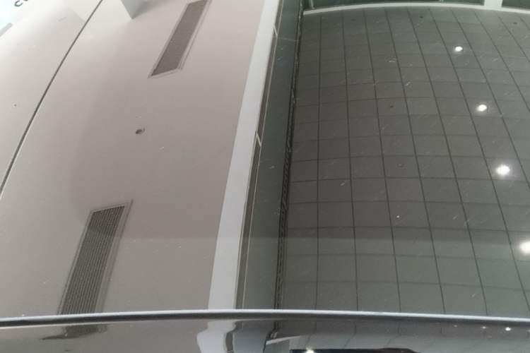 Used Tesla Model 3 2023 Rear-Wheel-Drive Version Roof