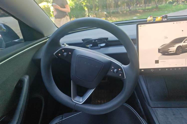 Used Tesla Model 3 2023 Rear-Wheel-Drive Version Steering Wheel