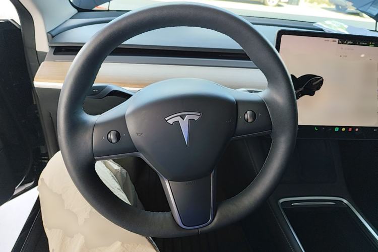 Used Tesla Model 3 2023 Rear-Wheel-Drive Version Steering Wheel