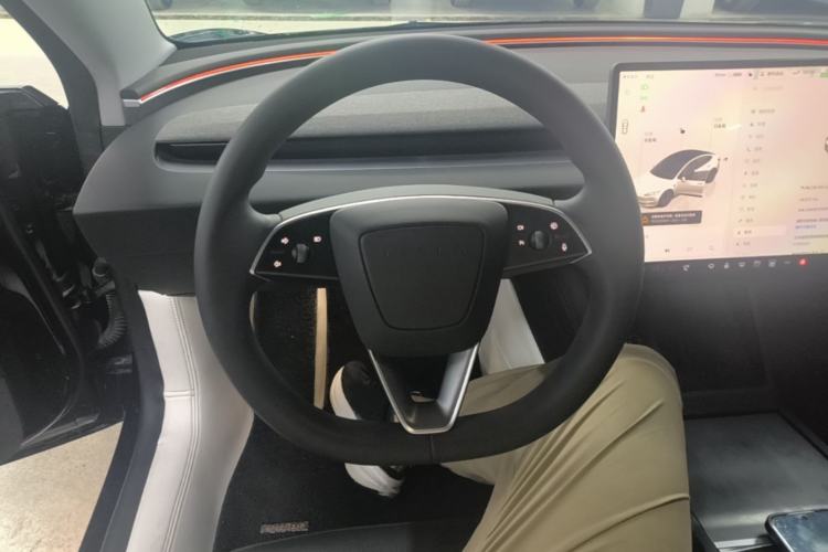 Used Tesla Model 3 2023 Rear-Wheel-Drive Version Steering Wheel