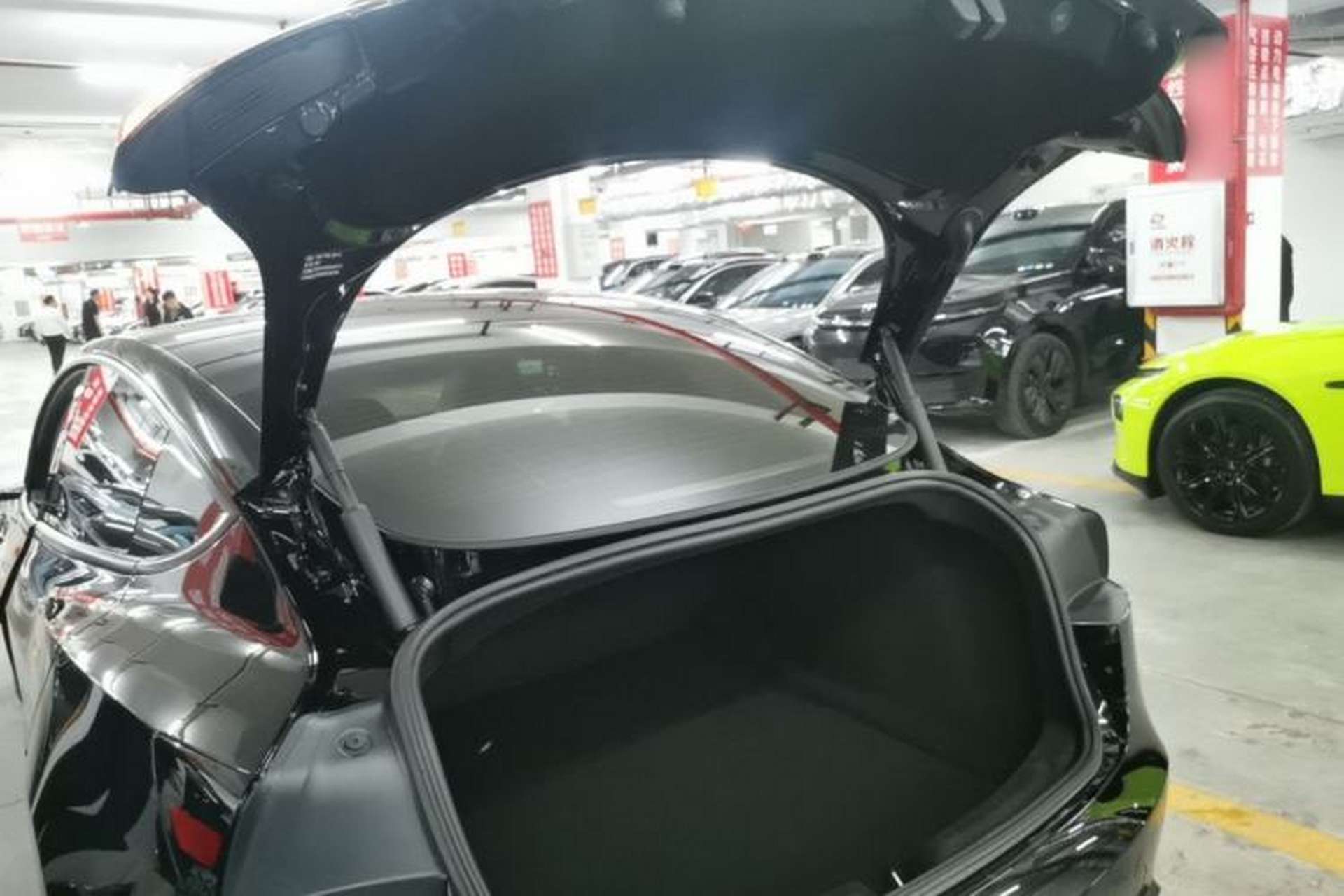Used Tesla Model 3 2023 Rear-Wheel-Drive Version Trunk