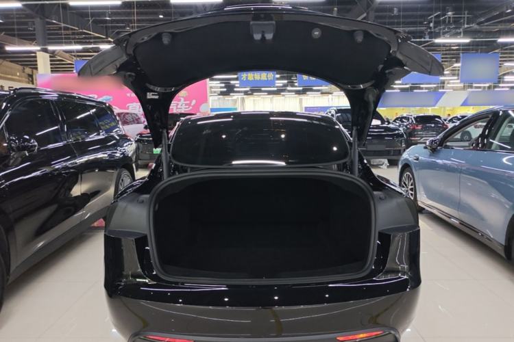 Used Tesla Model 3 2023 Rear-Wheel-Drive Version Trunk