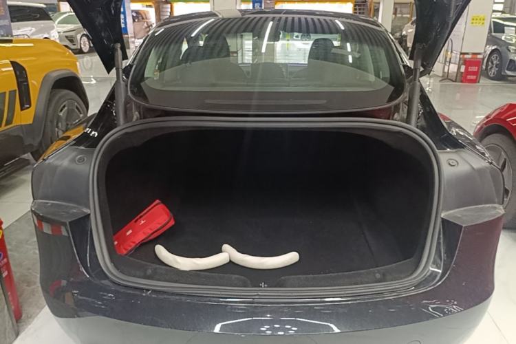Used Tesla Model 3 2023 Rear-Wheel-Drive Version Trunk