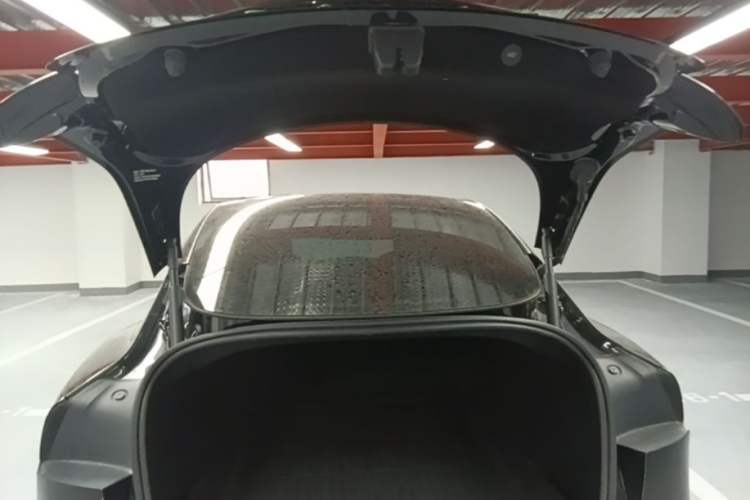 Used Tesla Model 3 2023 Rear-Wheel-Drive Version Trunk