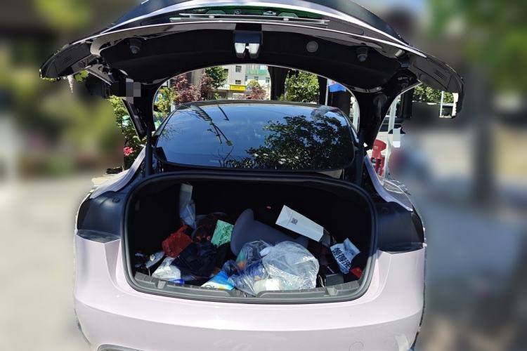 Used Tesla Model 3 2023 Long-Range All-Wheel-Drive Version Trunk