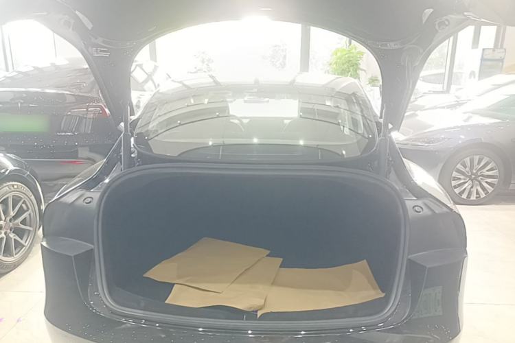 Used Tesla Model 3 2023 Long-Range All-Wheel-Drive Version Trunk