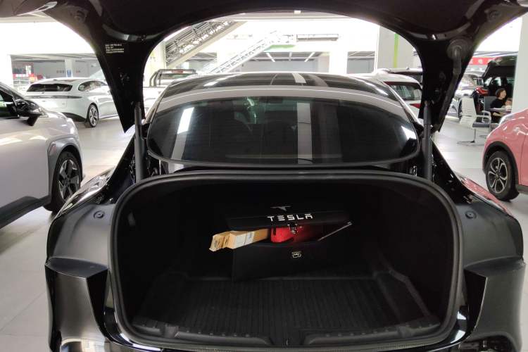 Used Tesla Model 3 2023 Rear-Wheel-Drive Version Trunk