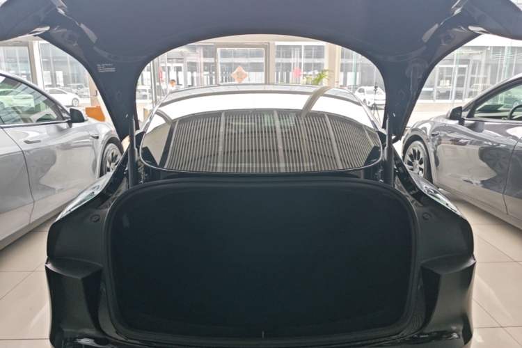 Used Tesla Model 3 2023 Rear-Wheel-Drive Version Trunk