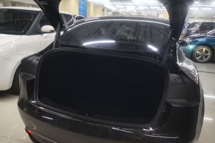 Used Tesla Model 3 2023 Long-Range All-Wheel-Drive Version Trunk