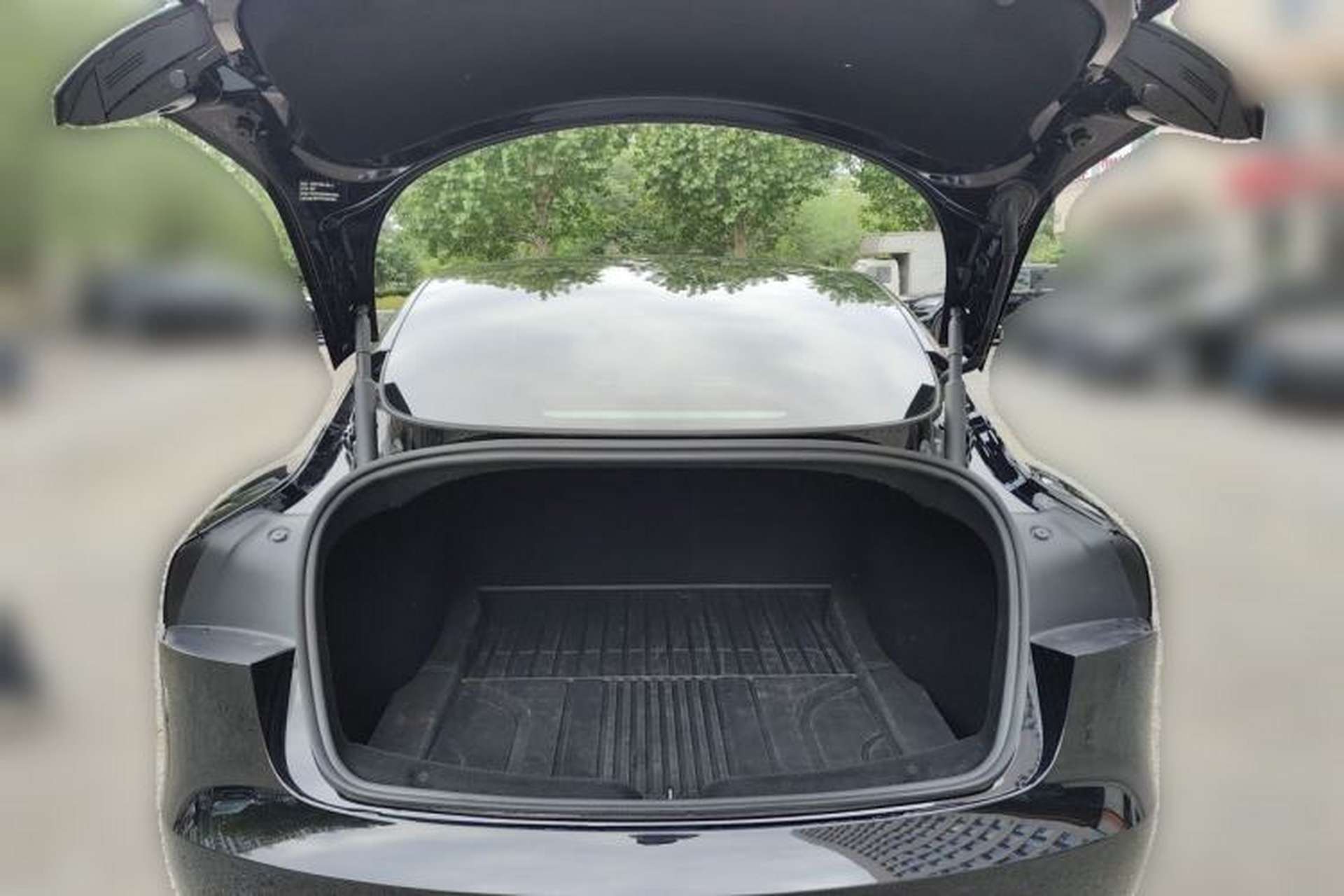Used Tesla Model 3 2023 Long-Range All-Wheel-Drive Version Trunk