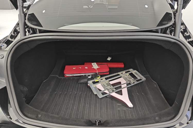 Used Tesla Model 3 2023 Rear-Wheel-Drive Version Trunk