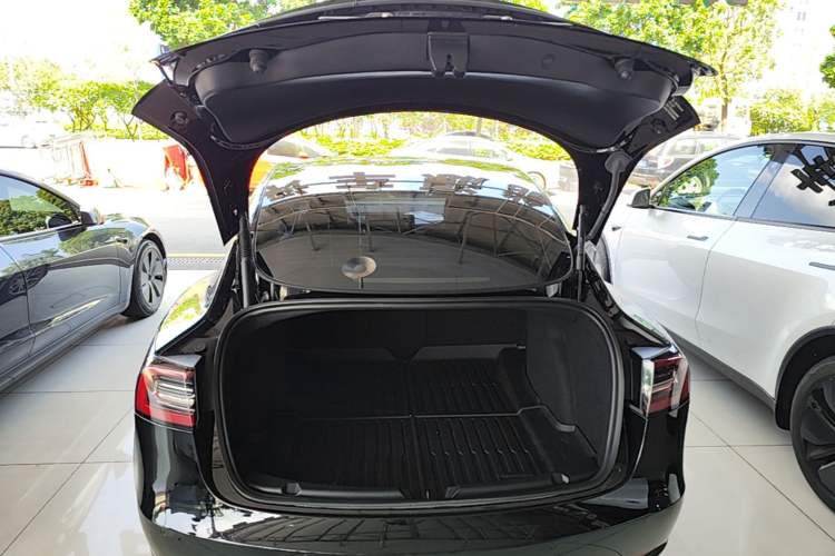 Used Tesla Model 3 2023 Rear-Wheel-Drive Version Trunk