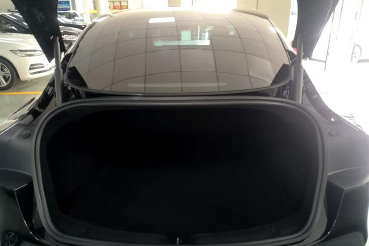 Used Tesla Model 3 2023 Rear-Wheel-Drive Version Trunk