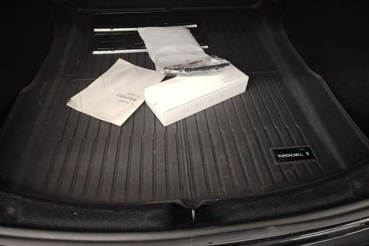 Used Tesla Model 3 2023 Rear-Wheel-Drive Version Trunk