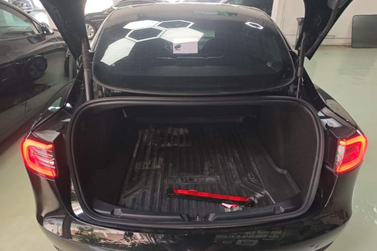 Used Tesla Model 3 2023 Rear-Wheel-Drive Version Trunk