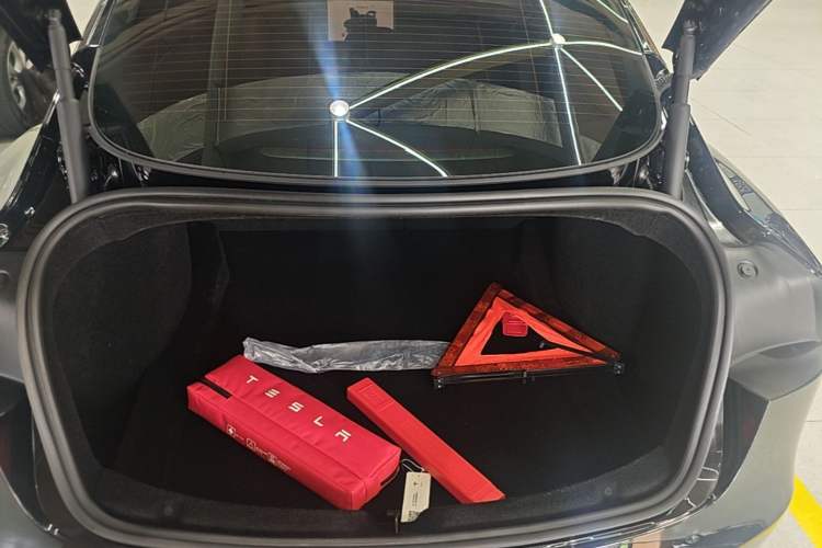 Used Tesla Model 3 2023 Rear-Wheel-Drive Version Trunk