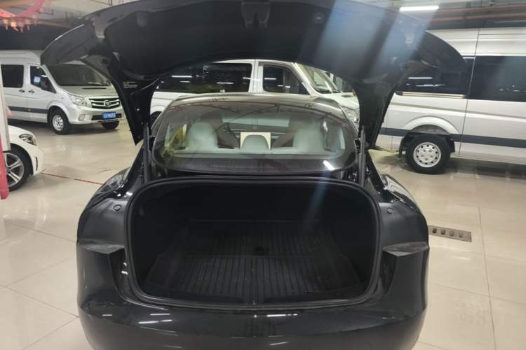 Used Tesla Model 3 2023 Rear-Wheel-Drive Version Trunk