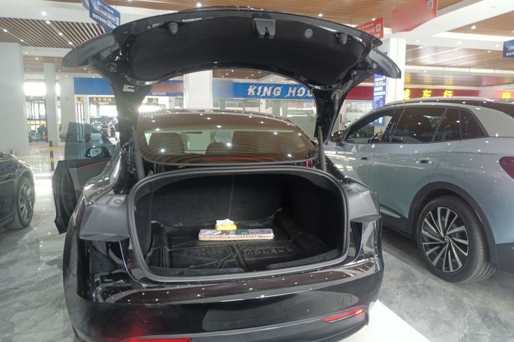 Used Tesla Model 3 2023 Rear-Wheel-Drive Version Trunk