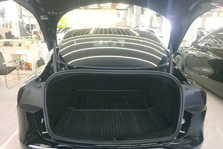 Used Tesla Model 3 2023 Rear-Wheel-Drive Version Trunk