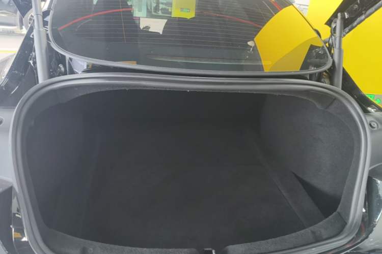 Used Tesla Model 3 2023 Rear-Wheel-Drive Version Trunk