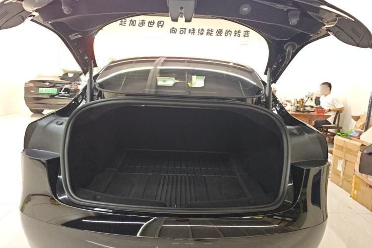 Used Tesla Model 3 2023 Long-Range All-Wheel-Drive Version Trunk